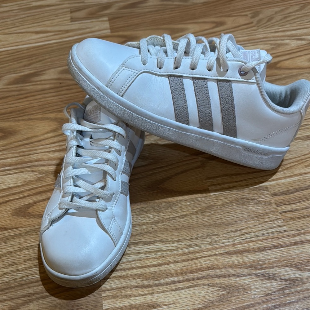 Adidas Classic White and Gray Sneakers Womens 7